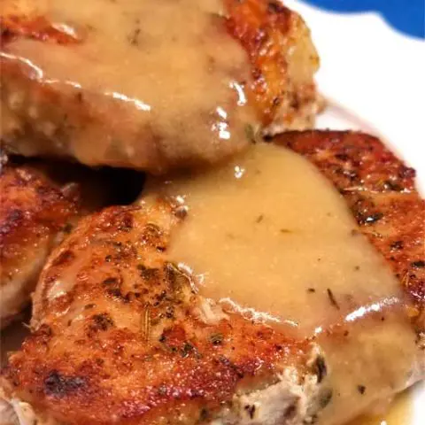 It only looks like we're getting fancy around here with these Pork Chops in Creamy Wine Sauce, but this dish is so quick and easy that anyone can make this incredibly delicious dinner in no time at all!