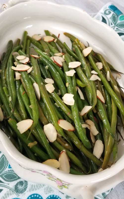 Haricot Vert - French Green Beans With Garlic and Sliced Almonds Recipe 