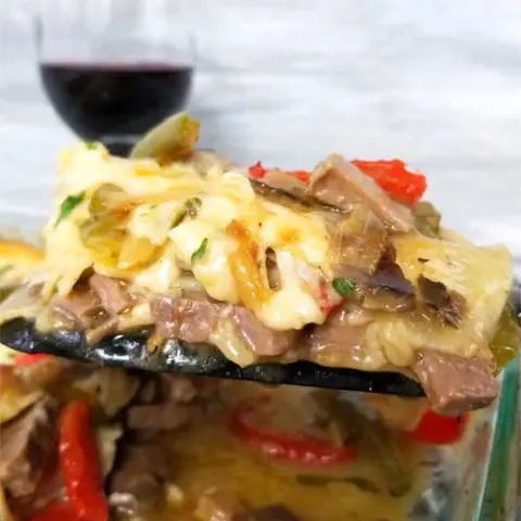 A complete gathering of comfort foods - all in one dish. A hardy scrumptious family dinner with not much fuss, and something a little outside the normal lasagna (which I also love).