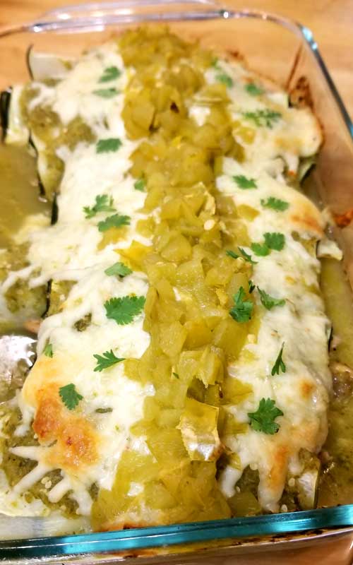 Salsa Verde Chicken Zucchini Enchiladasare a low carb, healthy dinner that tastes delicious. Using leftover rotisserie chicken, this recipe comes together in about 40 minutes.