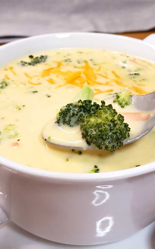 Panera Bread Cheddar Broccoli Soup Copycat - Creme De La Crumb