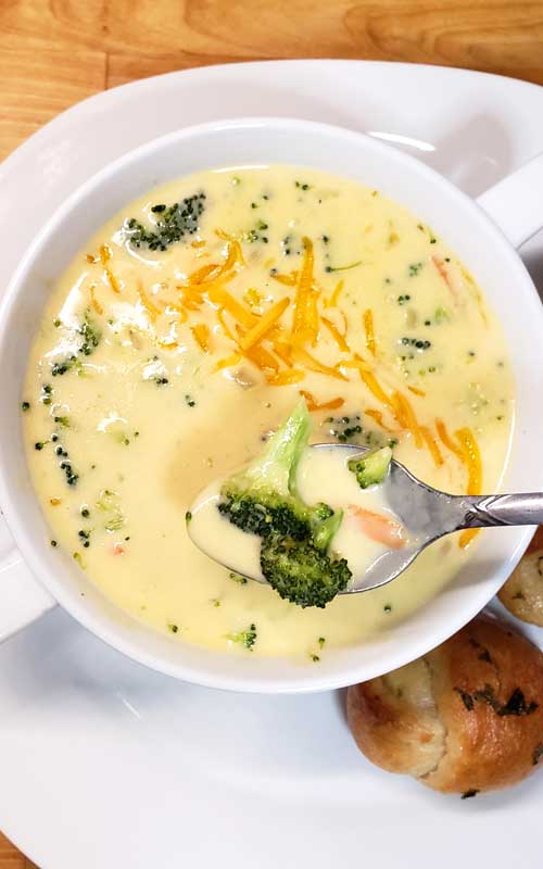 So quick to make and full of creamy cheesy goodness. Plus, this Copycat Panera Broccoli Cheddar Soup is so warm and comforting for the whole family, you may be asked to make it over and over again!