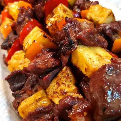 Brazilian Beef Kabobs with Pineapple and Peppers