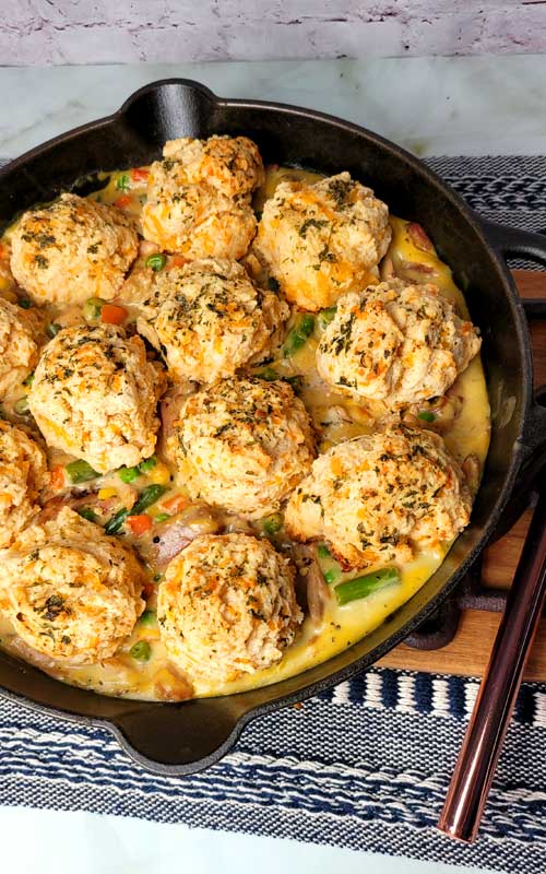 True comfort food at it's best, this Cheddar Bay Biscuit Chicken Pot Pie is perfect for these chilly fall and winter nights.