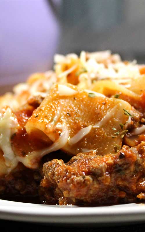 This homemade Italian Pasta and Marinara Meat Sauce will make you feel like you're pulling up a chair with generations of the great little old Italian ladies.