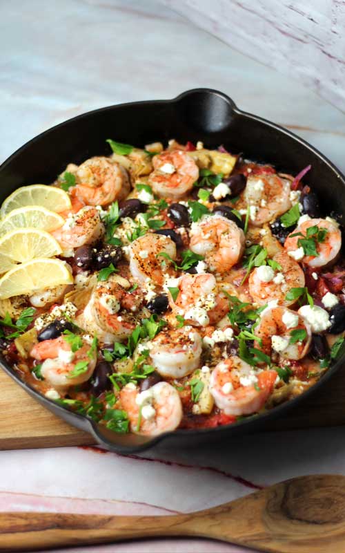 You will not believe how much flavor this Mediterranean Shrimp Skillet has. A no-guilt meal that is THIS easy to make?! Yes Please!!!