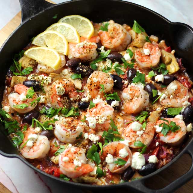 You will not believe how much flavor this Mediterranean Shrimp Skillet has. A no-guilt meal that is THIS easy to make?! Yes Please!!!